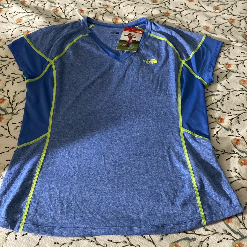 Women’s The North Face “ flashdry” tshirt